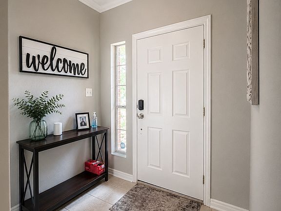 2nd image of 729 Stribling Cir