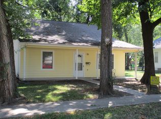 609 S Oak St, Ottawa, KS 66067