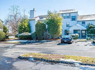 2101 Woodbridge Commons Way, Iselin, NJ 08830