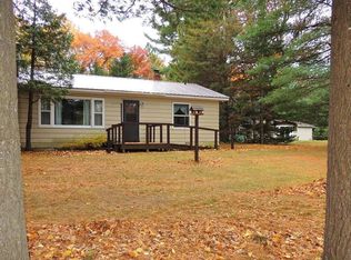 N10860 Hiatt Rd, Wausaukee, WI 54177