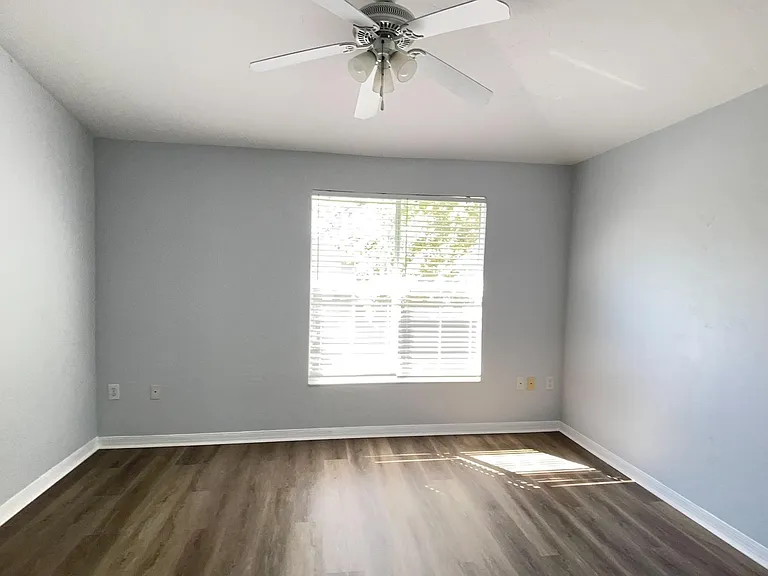 3901 SW 20th Ave #301 — Photo 14