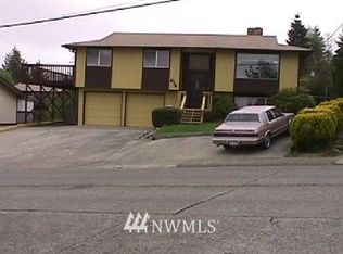 914 Callahan Dr, Bremerton, WA 98310