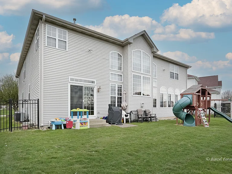 6625 Majestic Way — Photo 11