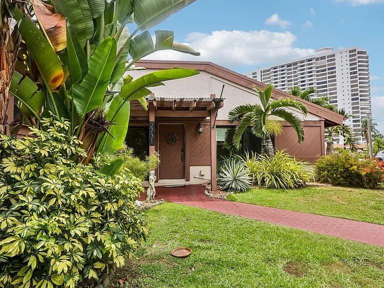 2731 S Parkview Dr #1 — Photo 30