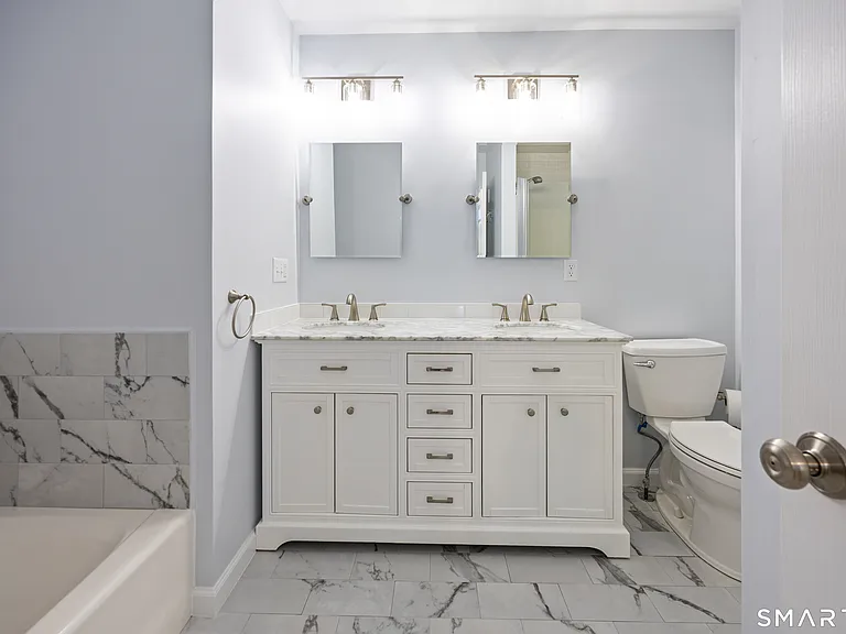 6 Cypress Ln #2 — Photo 23