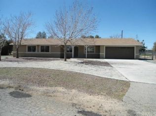 12390 Saratoga Rd, Apple Valley, CA 92308