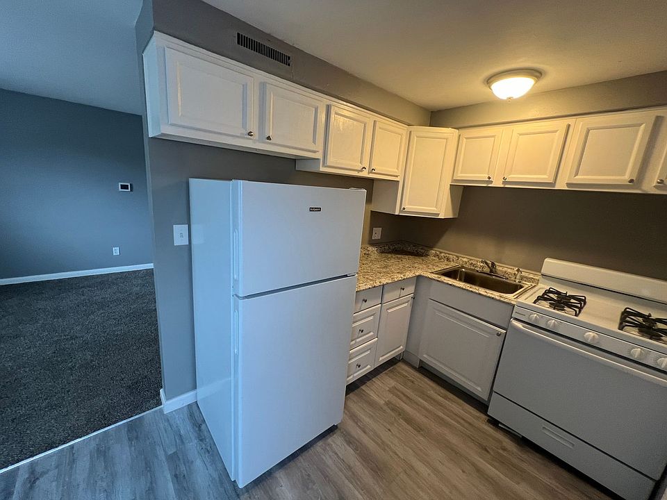 1st image of 397 S Ogden Ave #1/2