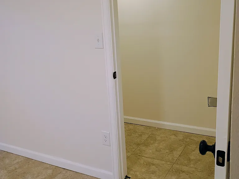 10360 E Jewell Ave — Photo 32