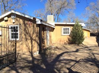 1008 La Vega Dr SW, Albuquerque, NM 87105