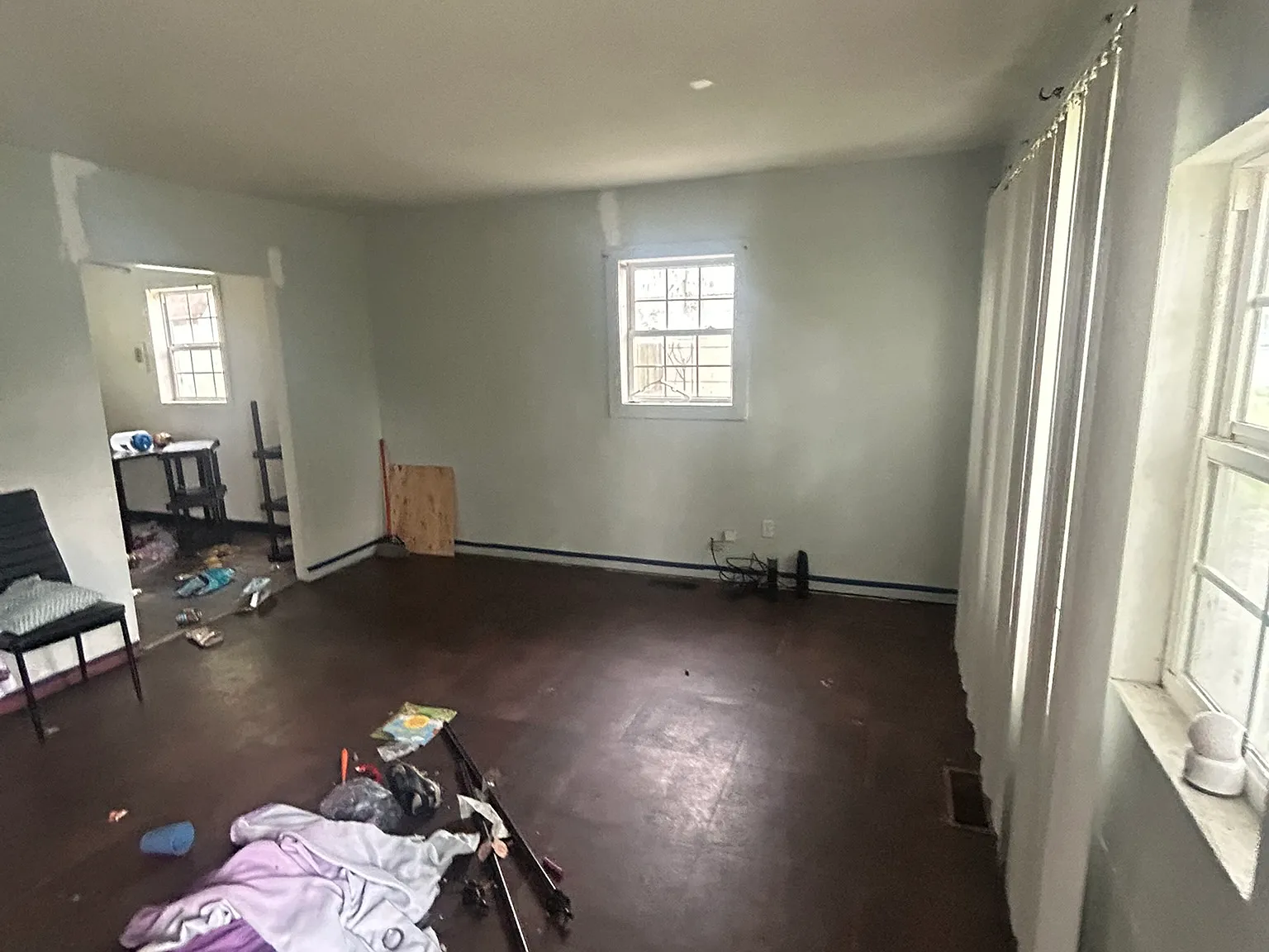3 bed, 936 sqft, $825 — Photo 3