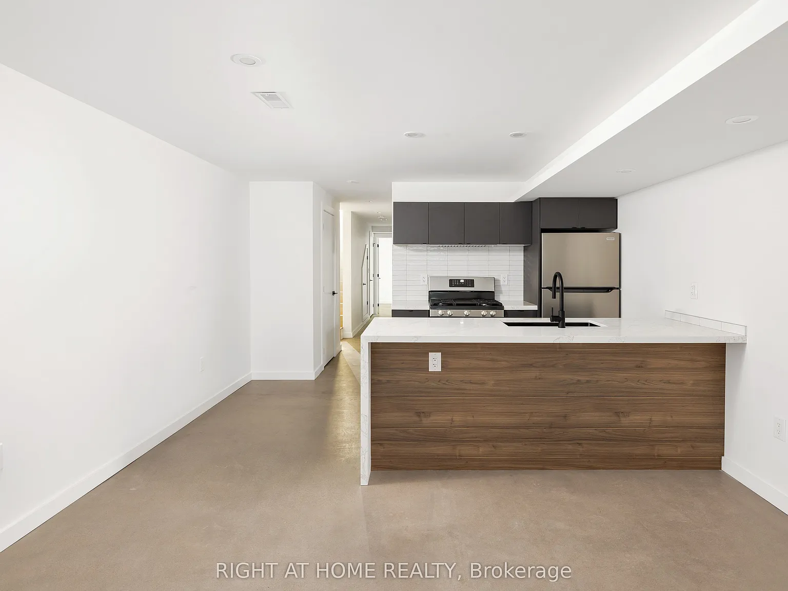 2 bed, $2,300 — Photo 4