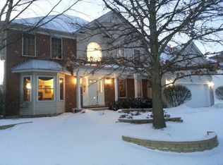 121 Woodlet Ln, Bolingbrook, IL 60490