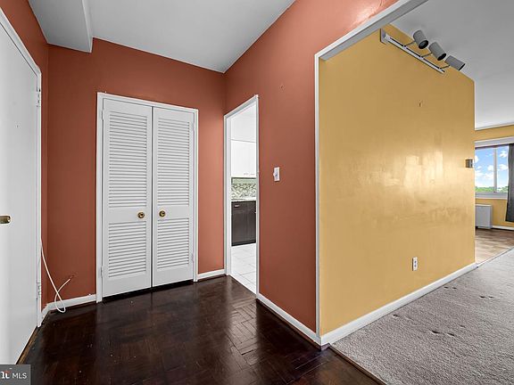 5th image of 11 Slade Ave APT 804