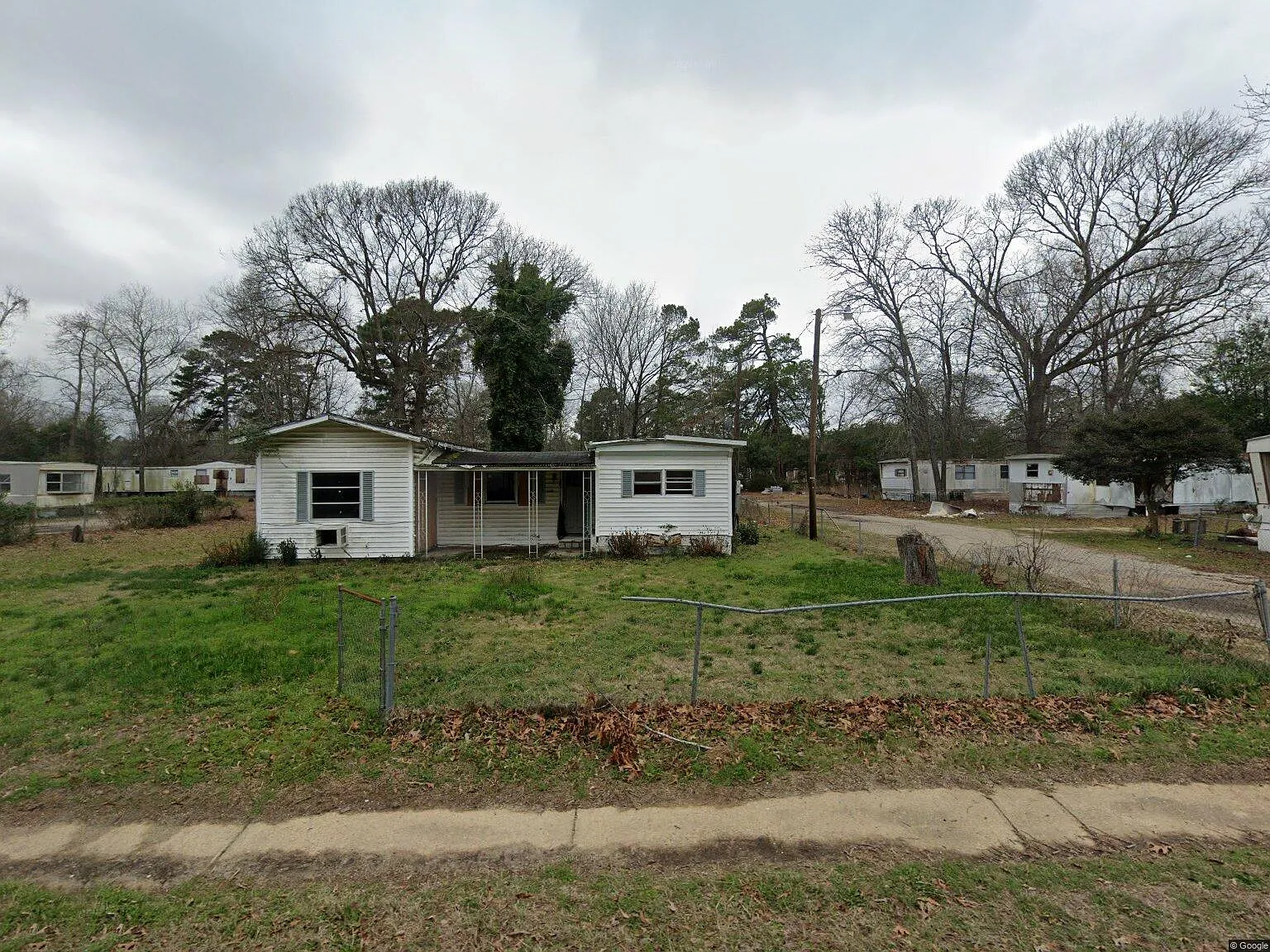 3 bed, 672 sqft, $750 — Photo 1