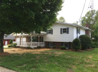 1798 Tabor Ridge Rd NE, New Philadelphia, OH 44663