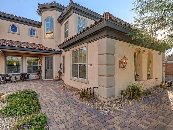 3rd image of 8141 Luna Sera Ave