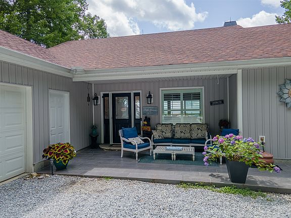 2nd image of 1624 Tower Road