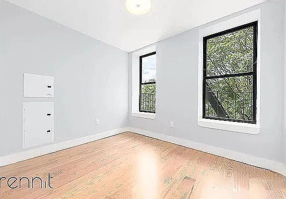 4th image of 1160 Rogers Ave #1R