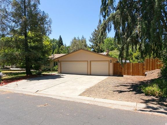 2nd image of 2060 Wood Mar Dr