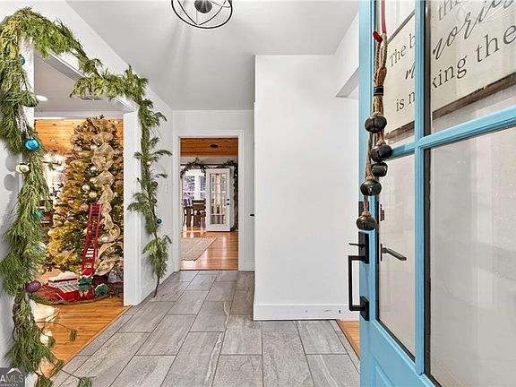 5th image of 2151 E Maddox Rd