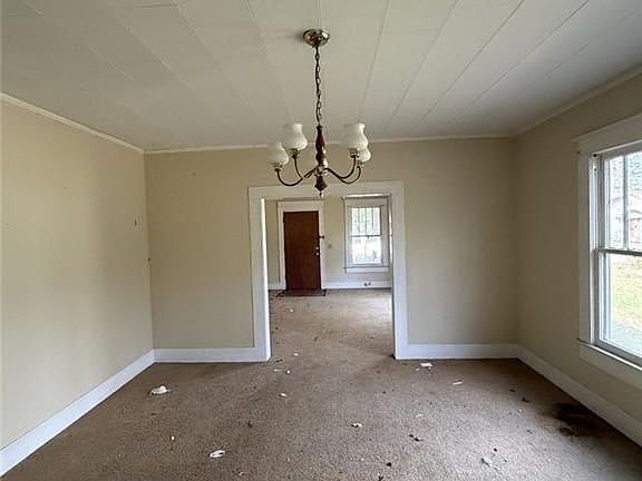 2nd image of 320 W Magnolia St