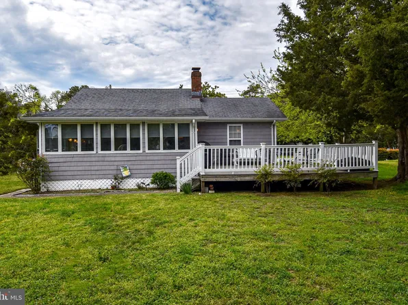 3121 Lighthouse Blvd, Lusby, MD 20657