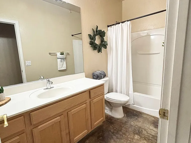3147 E Vallejo Dr — Photo 27