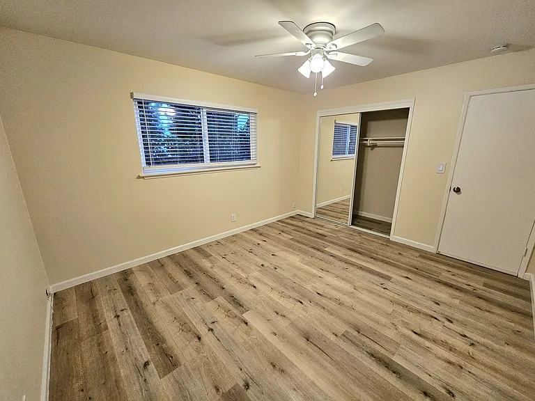 2062 Main St — Photo 7