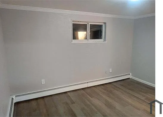 3 bed, 950 sqft, $1,900 — Photo 2