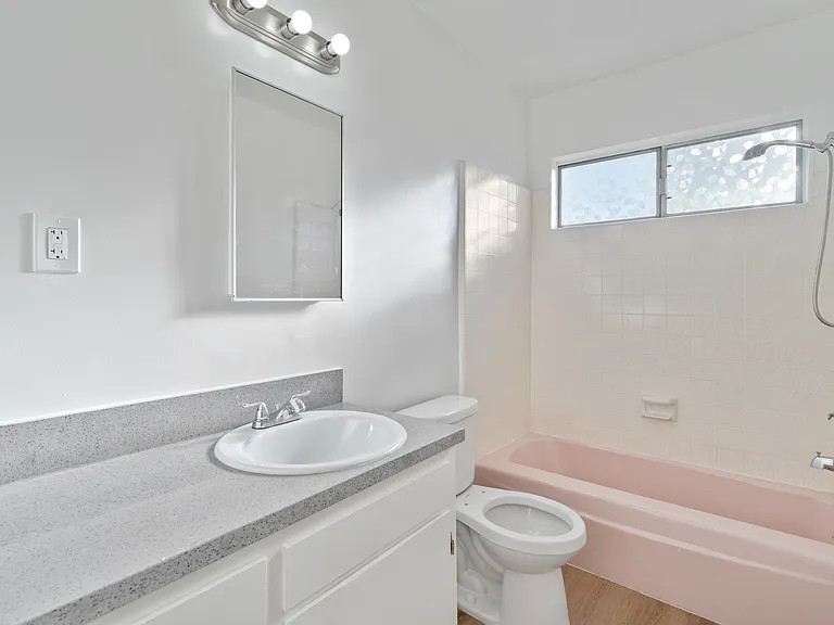 3125 W Adams Blvd #3 — Photo 10