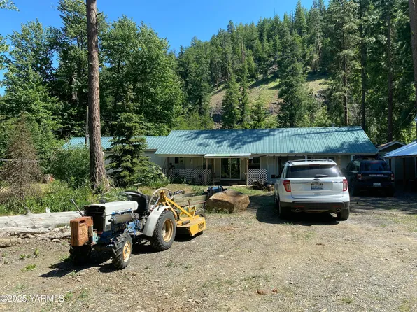 6830 N Fork Rd, Yakima, WA 98903