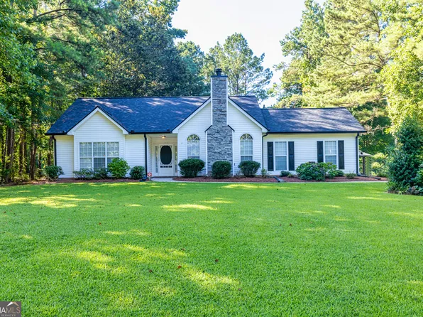 278 Winthrop Dr, Sharpsburg, GA 30277