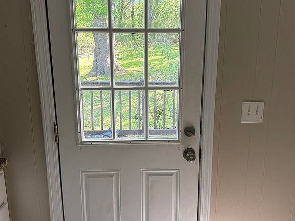 4th image of 908 Highbury Dr