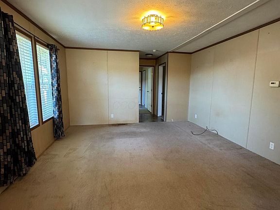 3rd image of 418 1/2 W Broadway St