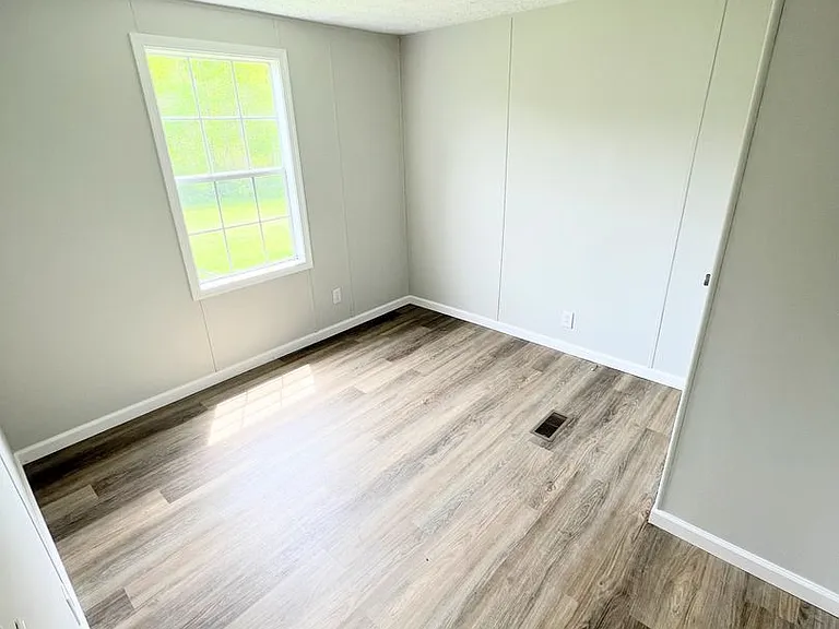 6408 Lawyers Rd — Photo 10