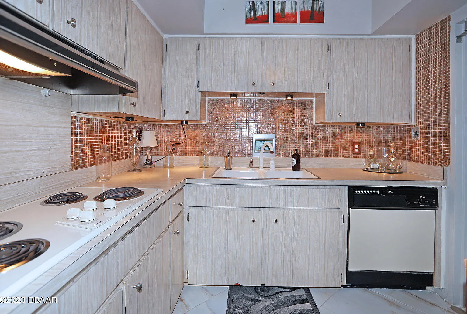 2 bed, 2.0 bath, 1038 sqft, $1,700 — Photo 4