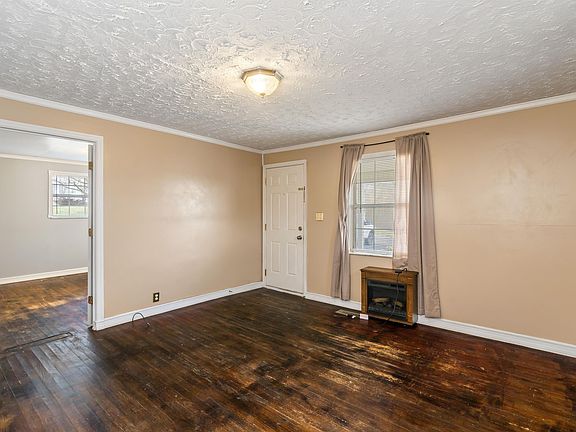 5th image of 153 Yankee St