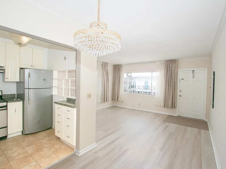 3240 Lake Osborne Dr #208 — Photo 2