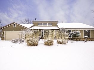 8821 Dunmore Ln, Fort Wayne, IN 46804