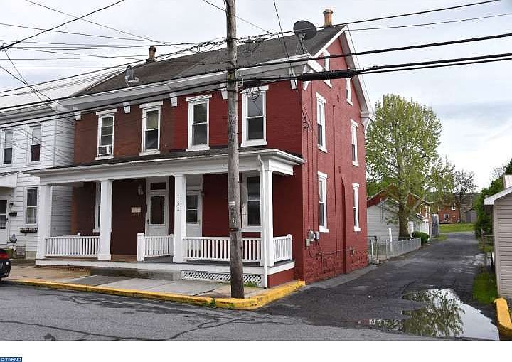 1st image of 132 W Franklin St