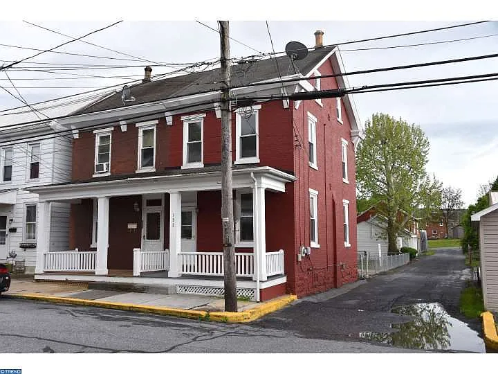 132 W Franklin St photo 1