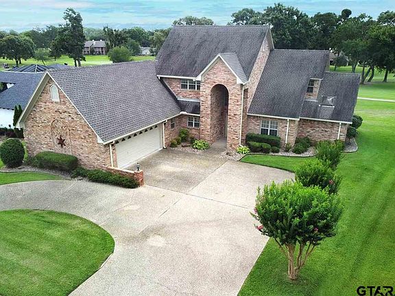 4th image of 145 Fairway Dr