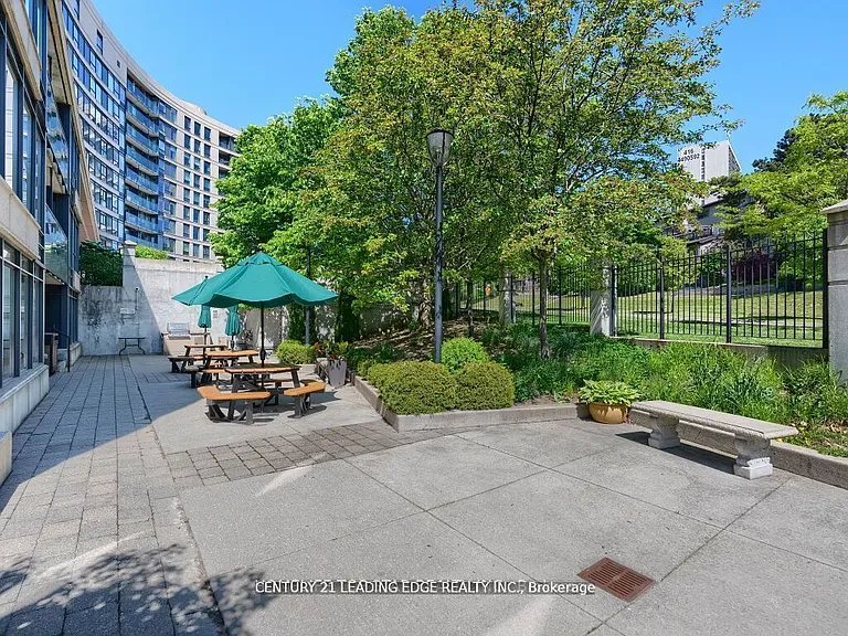 18 Valley Woods Rd #Penthouse 204 — Photo 40