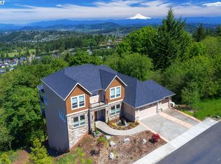 10529 SE Quail Ridge Dr, Happy Valley, OR 97086