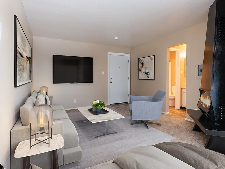 Studio Apartment
