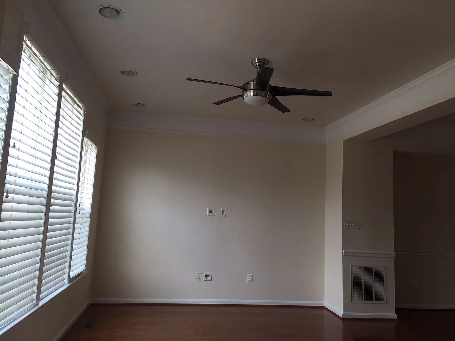 3 bed, 2180 sqft, $3,100 — Photo 4