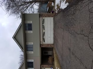 1283 Edgehill Ct E, Maplewood, MN 55109