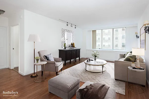 Sold by Sotheby's International Realty | media 1