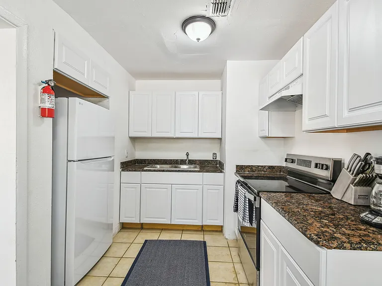10103 N Lantana Ave — Photo 18