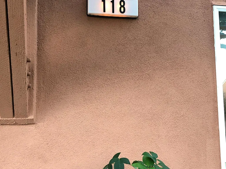 118 Gann Way — Photo 3